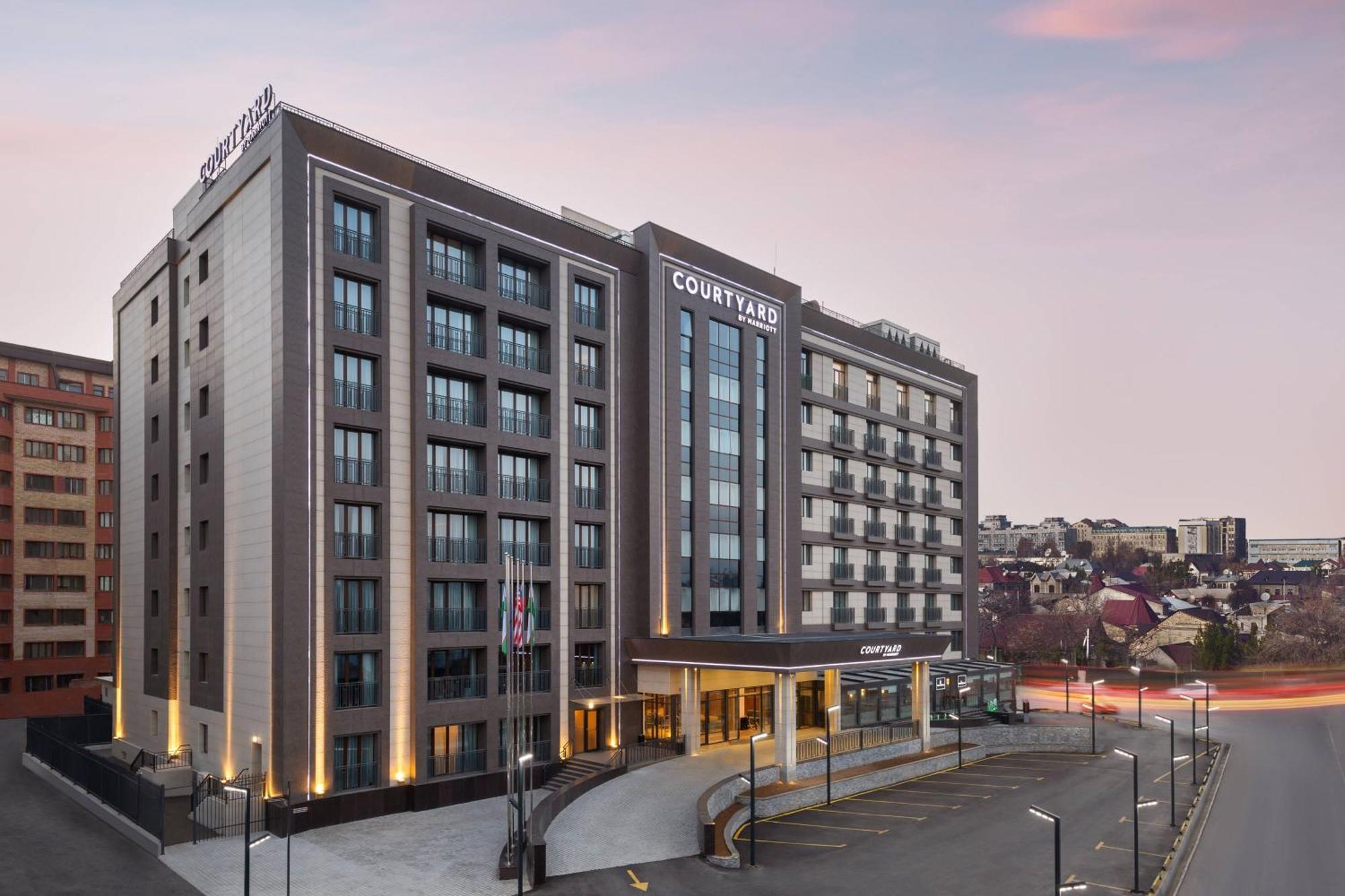 Hotel Courtyard By Marriott Taškent Exteriér fotografie